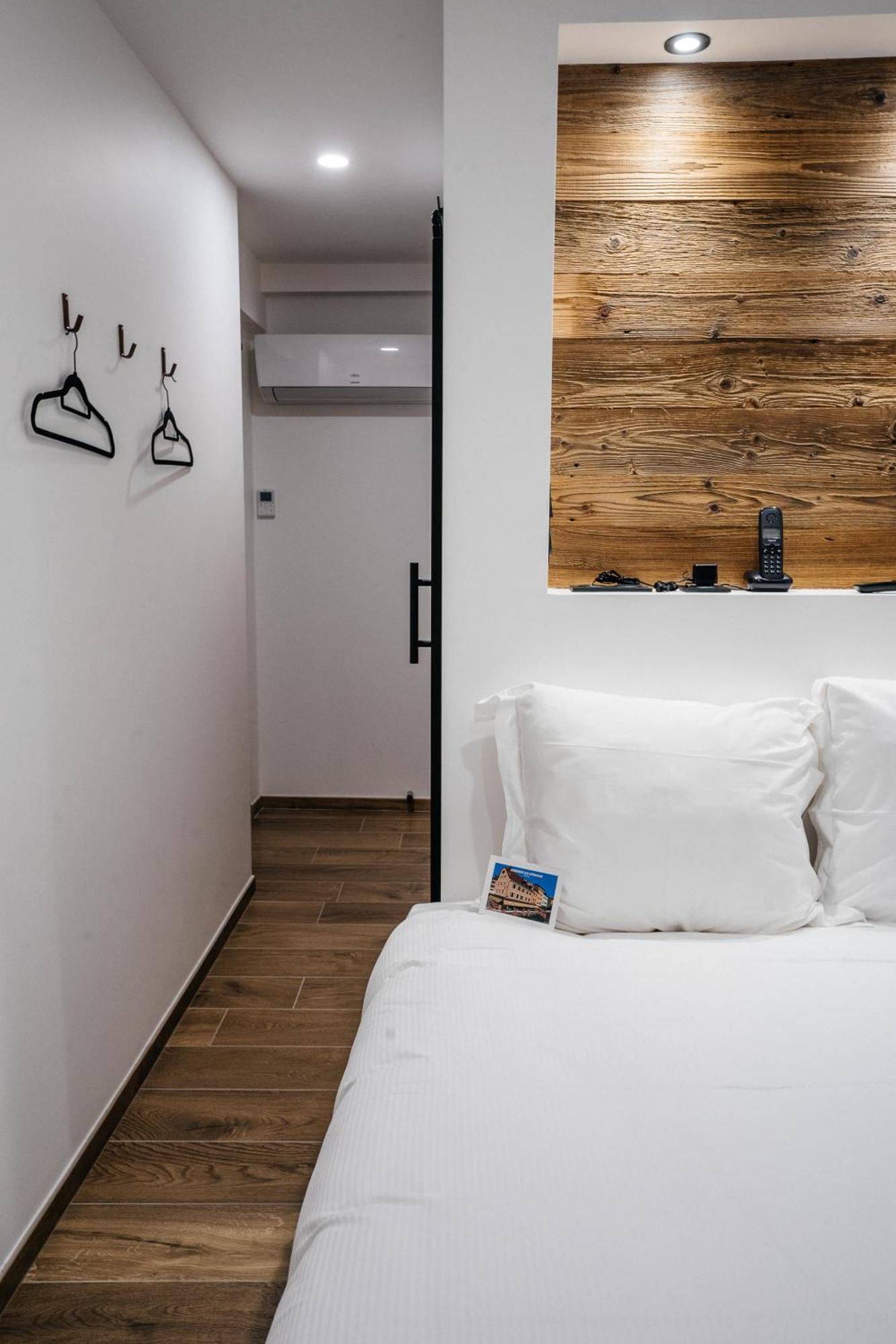 Auberge Du Lyonnais 阿讷西 外观 照片